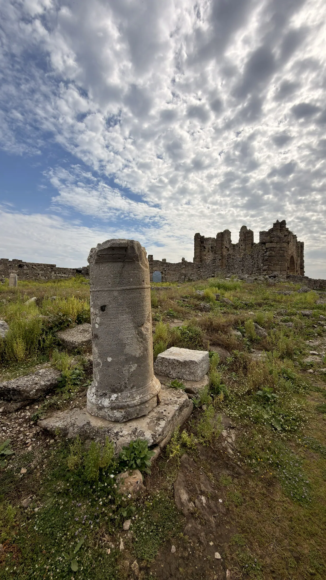 Aspendos Antik Kenti taş kalıntıları