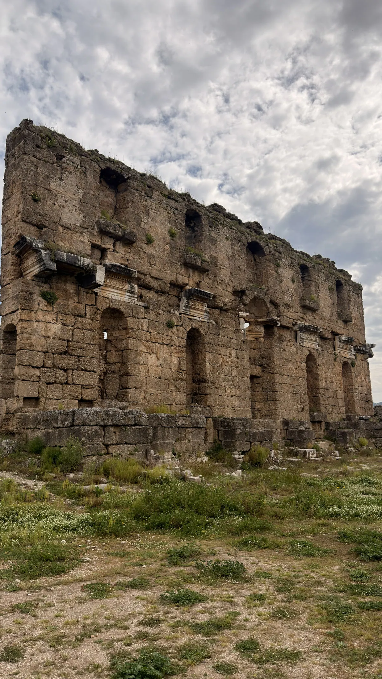 Aspendos Antik Kenti tarihi taş yapısı