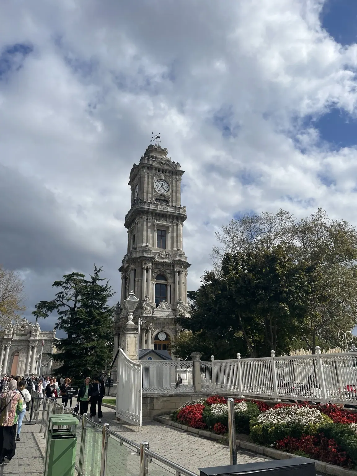 Dolmabahçe Sarayı Saat Kulesi